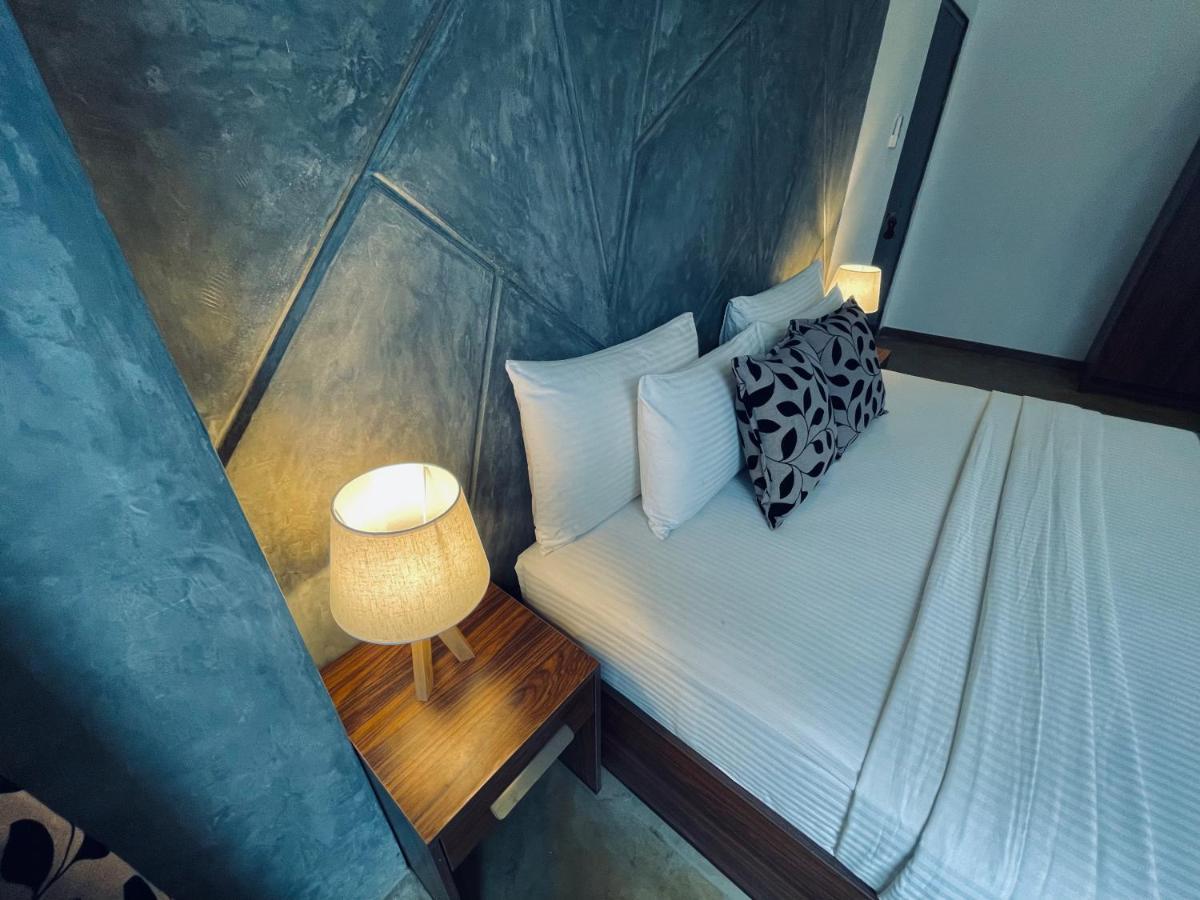 8 Plus Luxury Apartments Negombo Ngoại thất bức ảnh
