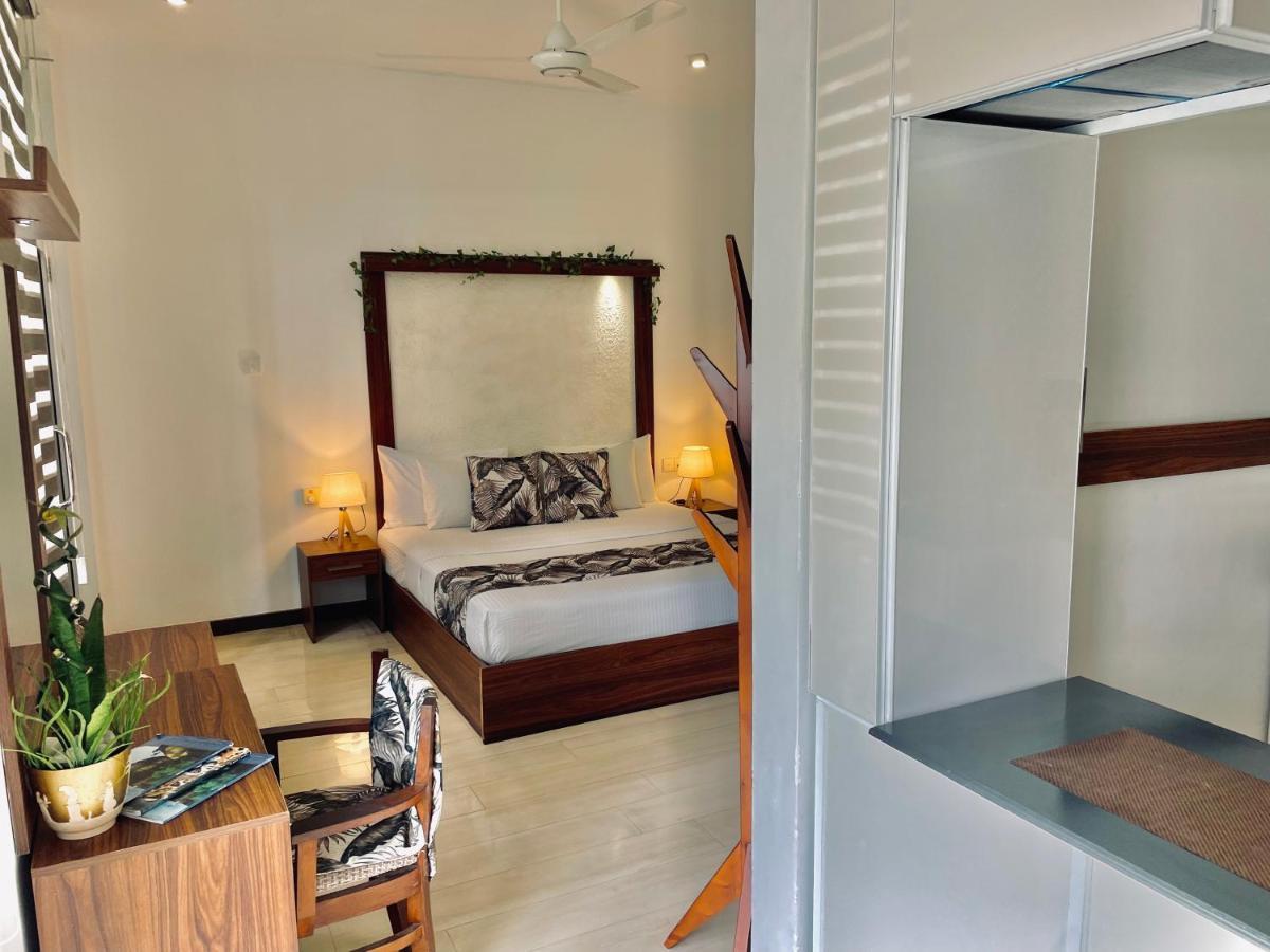 8 Plus Luxury Apartments Negombo Ngoại thất bức ảnh