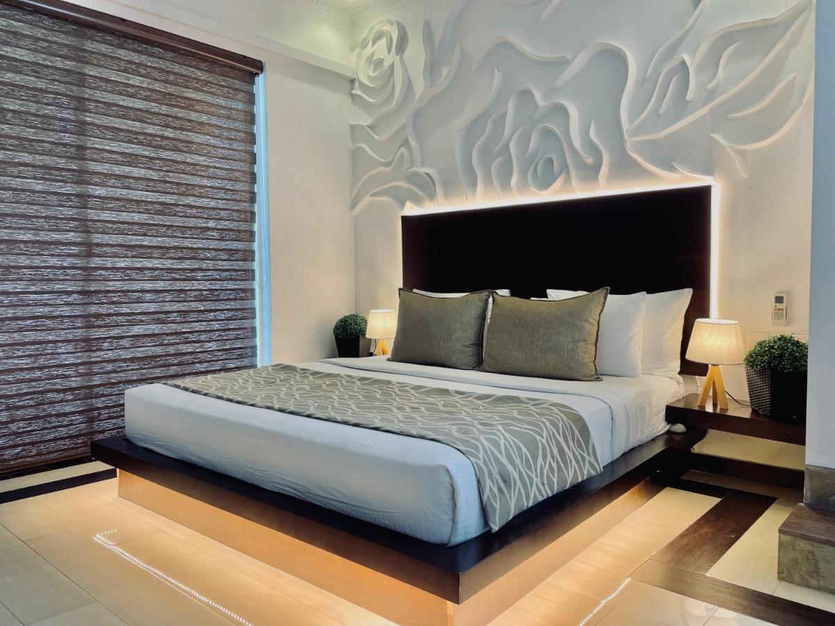 8 Plus Luxury Apartments Negombo Ngoại thất bức ảnh