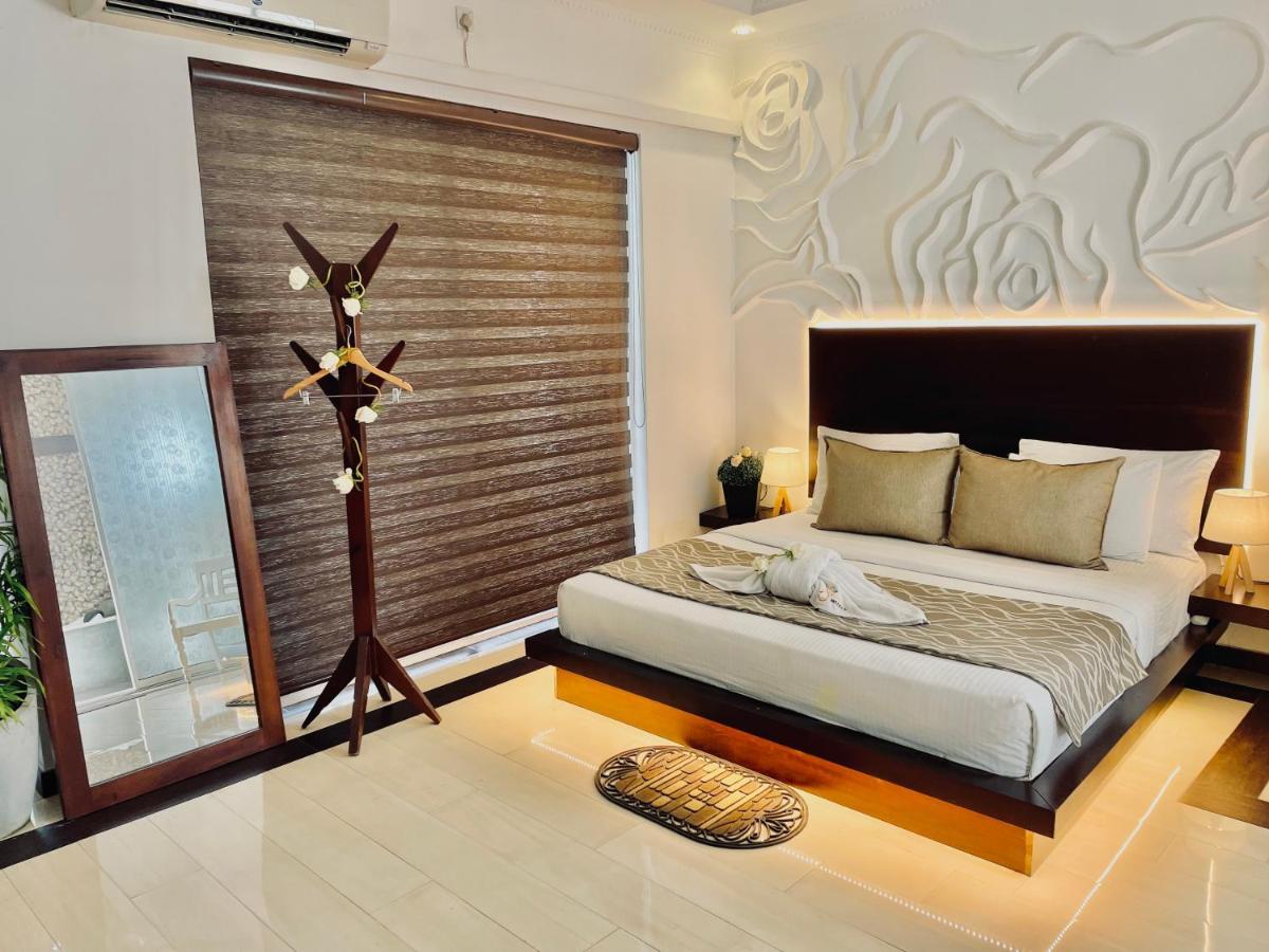 8 Plus Luxury Apartments Negombo Ngoại thất bức ảnh