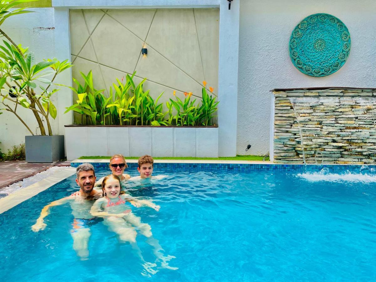 8 Plus Luxury Apartments Negombo Ngoại thất bức ảnh