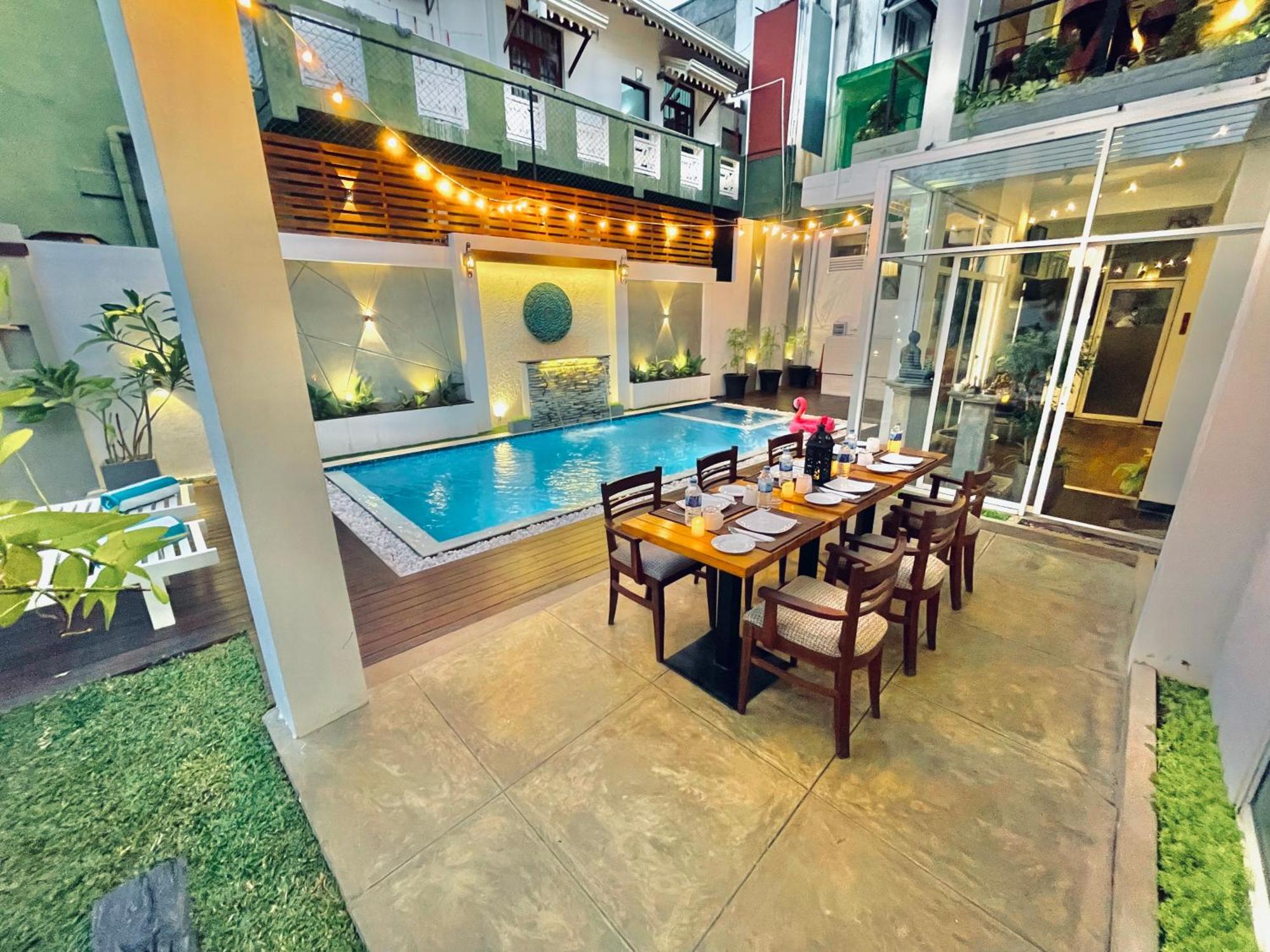 8 Plus Luxury Apartments Negombo Ngoại thất bức ảnh